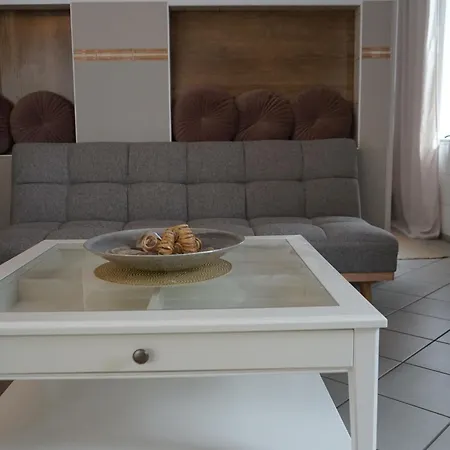 Thula - In Ambrosian Apartament